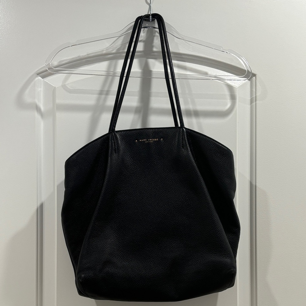 Marc Jacobs Pebbled Black Leather Tote Bag - Picture 6 of 12